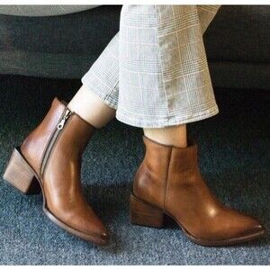 Sutro Footwear Chunky Heel Booties Genuine Leather Woman Size 5 Brown Chic Ankle